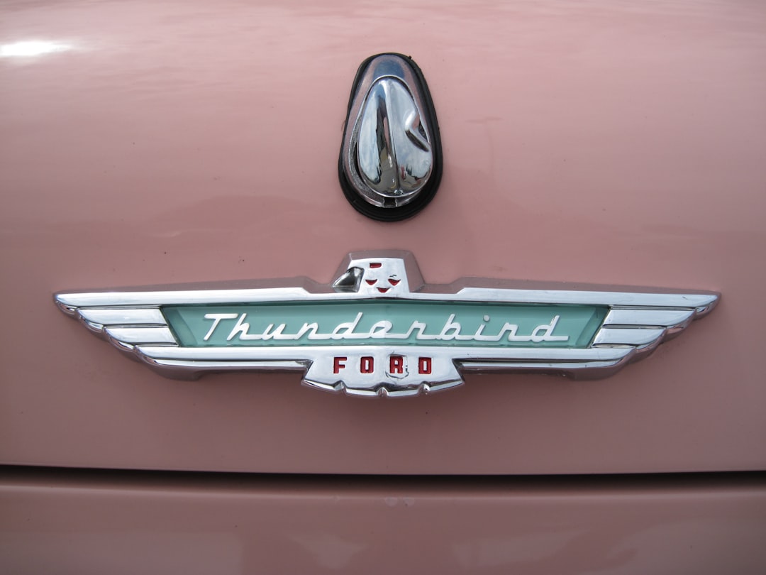 Un Ford Thunderbird Sports Roadster M-Code din 1962, Vedeta la Licitația Mecum Houston