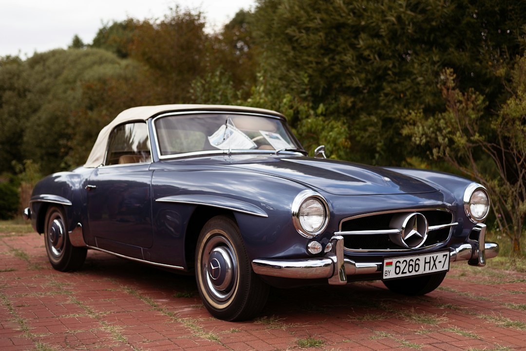Mercedes-Benz 300 SL 1956: Legendarul Gullwing Alloy revine în atenția lumii