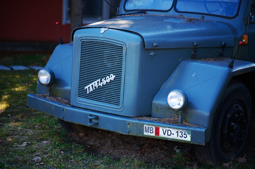 Tucker 48: Renașterea unei Legende Americane la Nostalgic Motoring