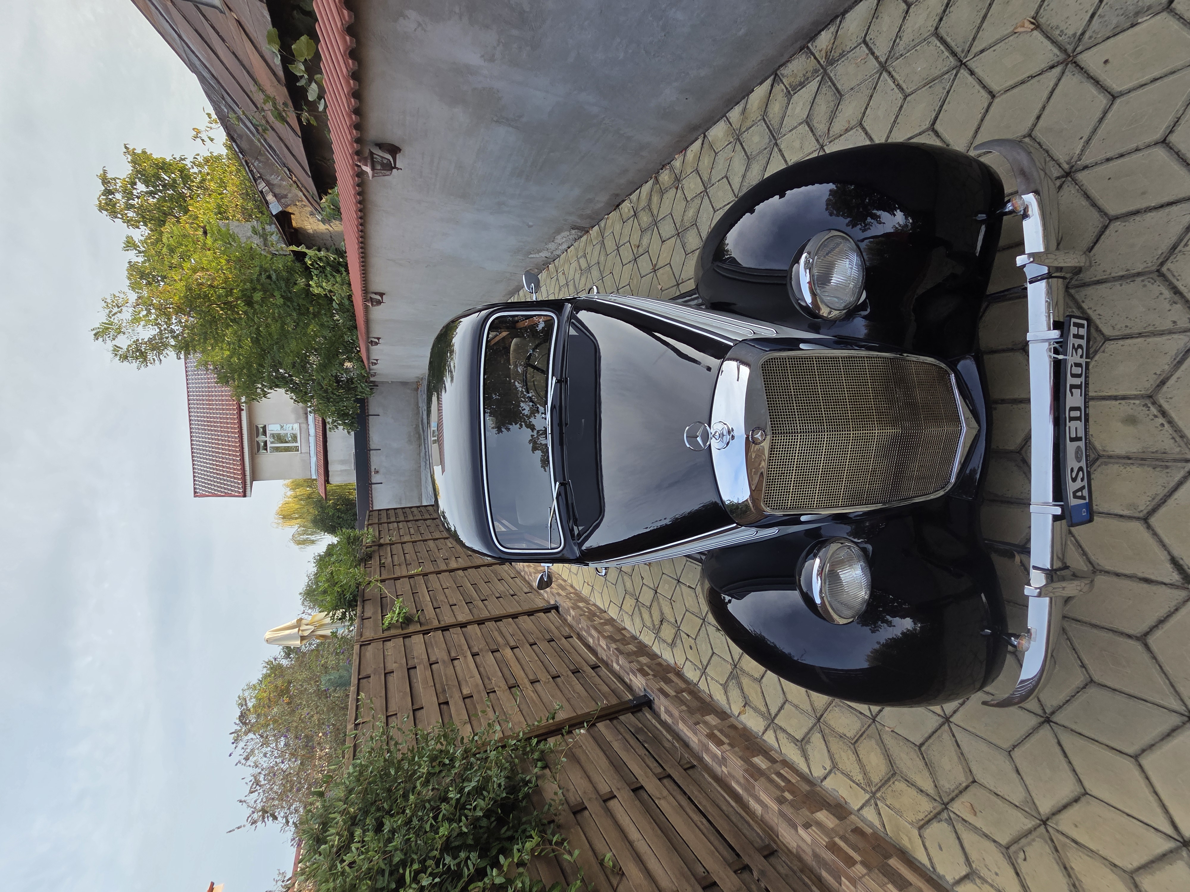 Mercedes W 136