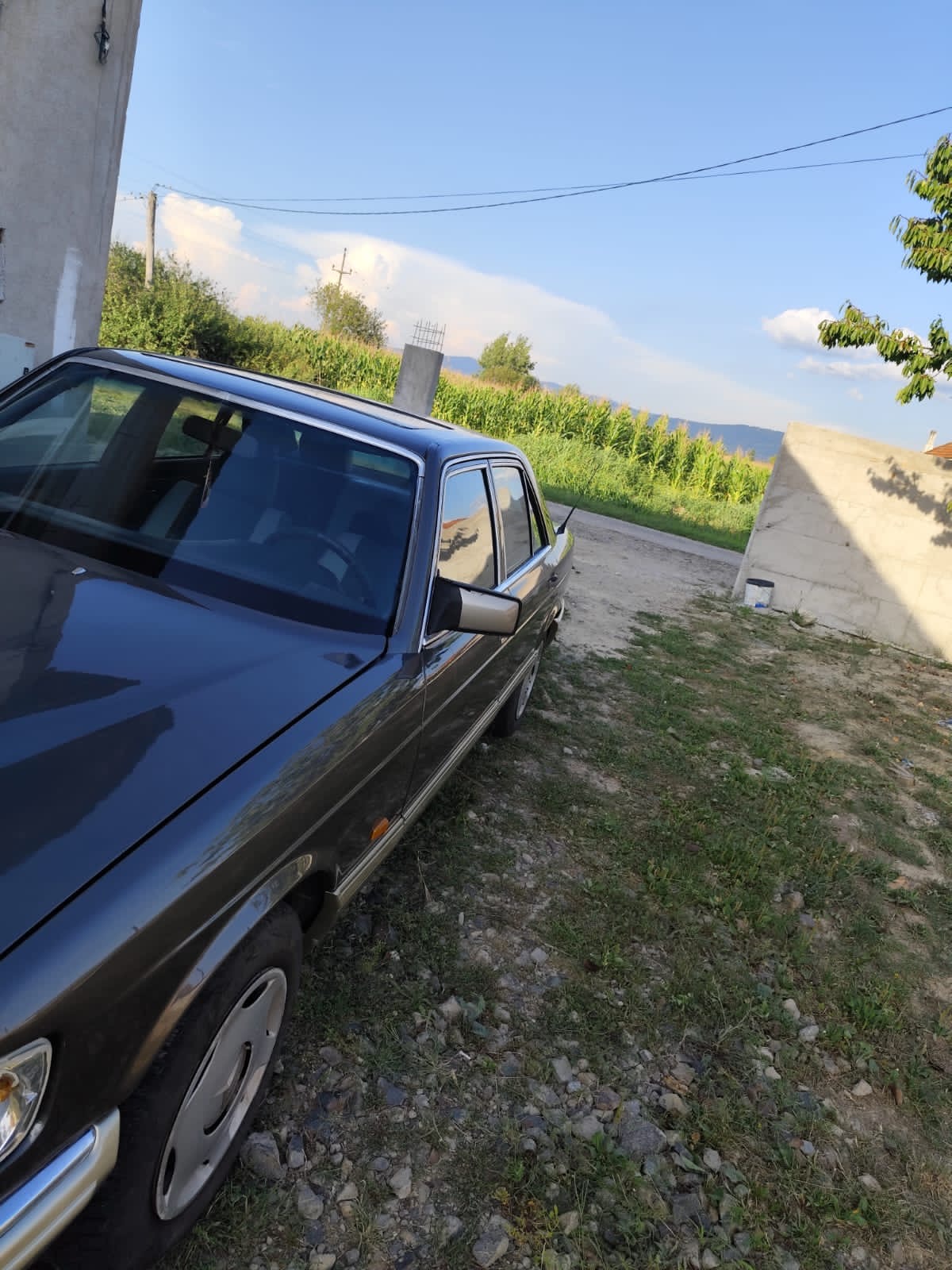 Mercedes 300 SE vehicul istoric