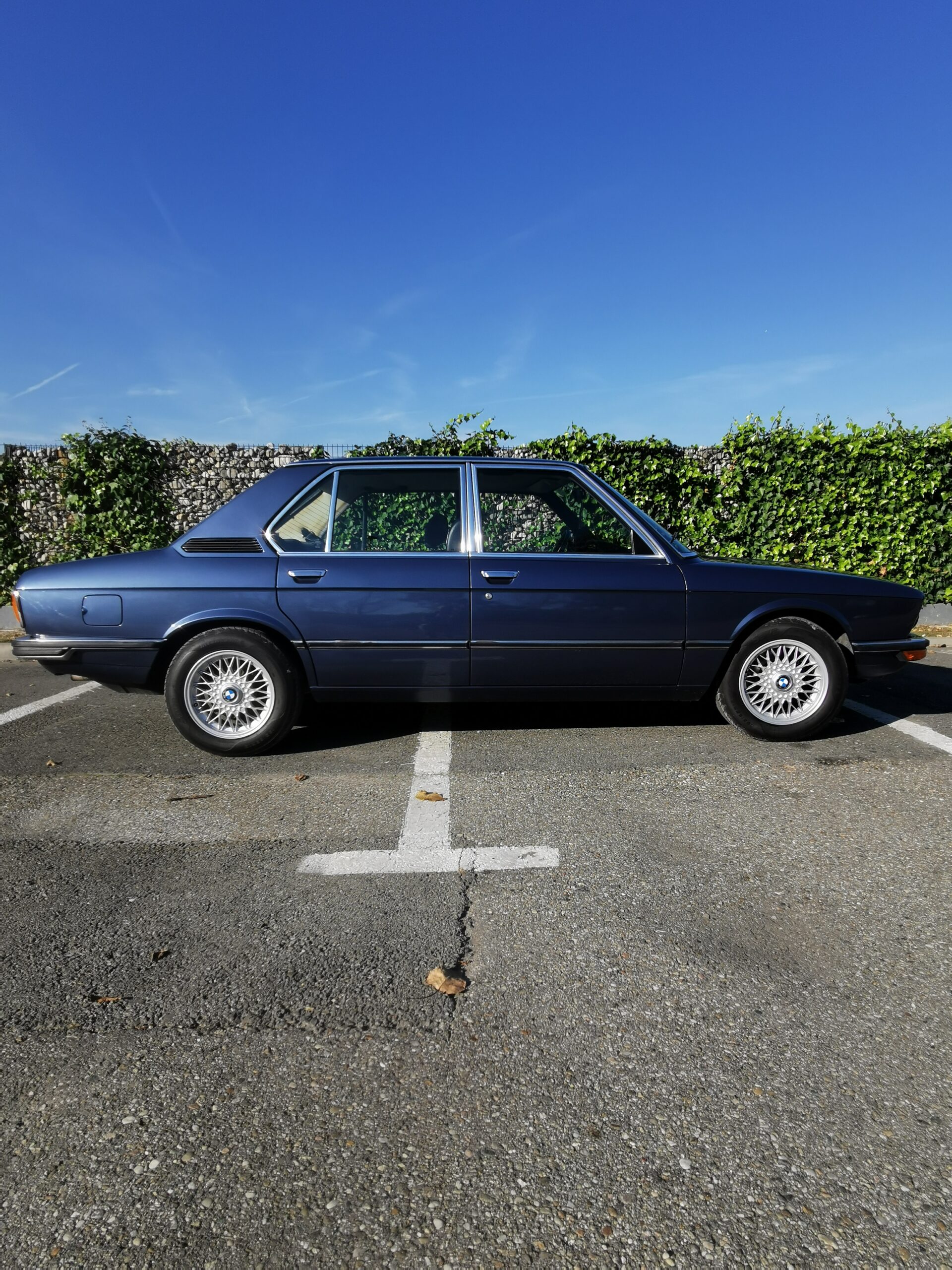 📋 - 1981 BMW 5.20 E12