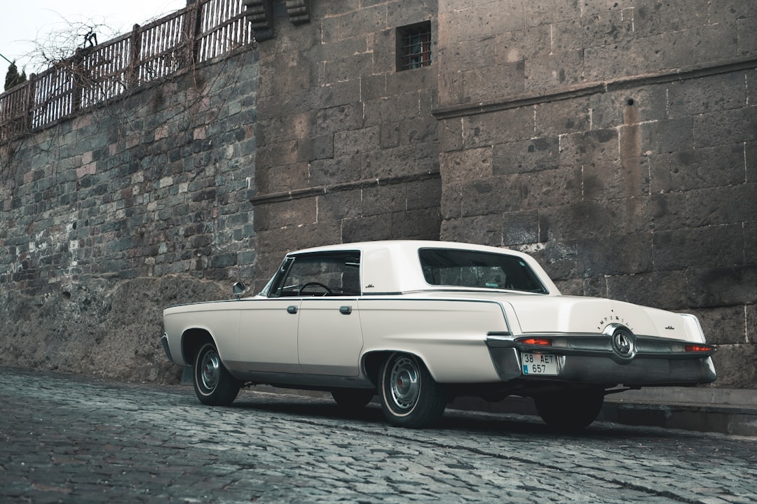 Un Secol de Eleganță Americană: Expoziția Chrysler Imperial la Hershey